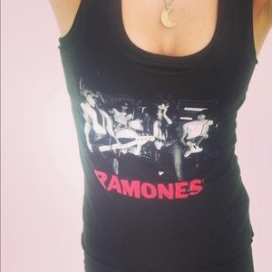 Ramones band tee tank black small
